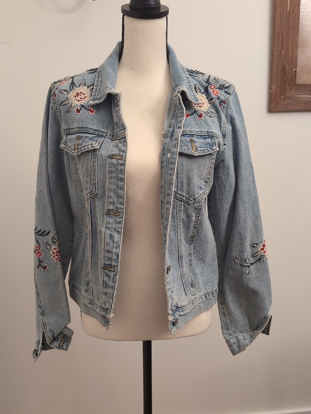 Gianni Bini Light Blue Embroidered Denim Jacket
